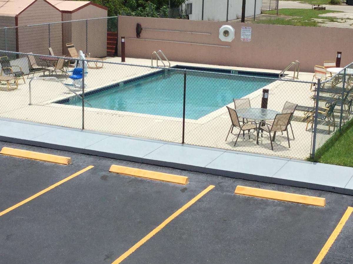 Redfinn Inn Fort Pierce Dış mekan fotoğraf