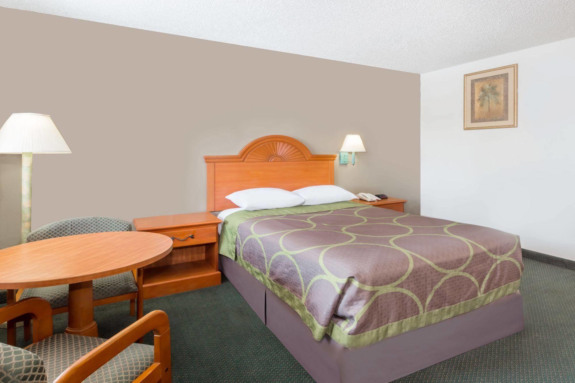 Redfinn Inn Fort Pierce Dış mekan fotoğraf